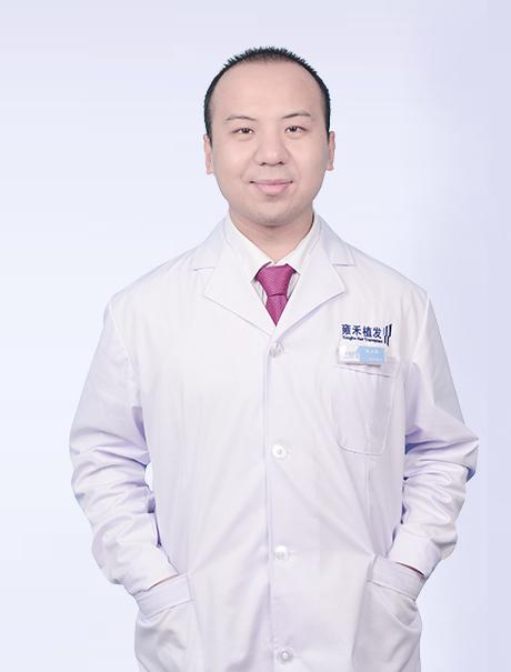 朱立伟雍禾植发上海分院医生