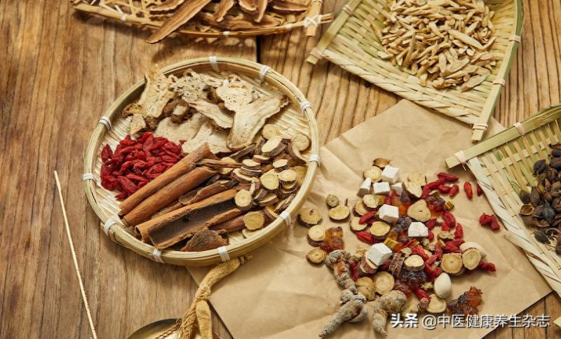 掉多少根头发才算是脱发？脱发其实可以食疗，把失去的头发“吃”回来