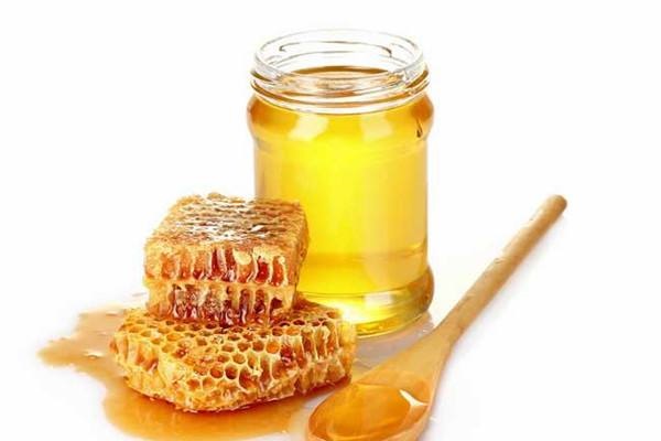 听说喝蜂蜜可以防脱发
