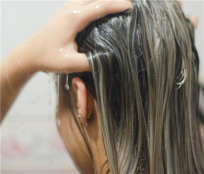 洗头掉头发正常吗